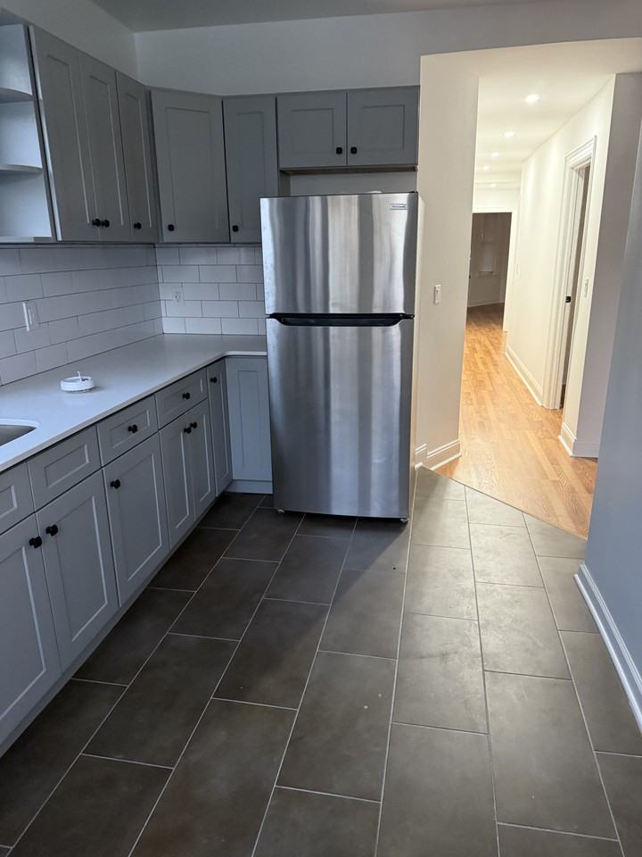 139 South 12th Avenue #NA - Photo 5 of 12