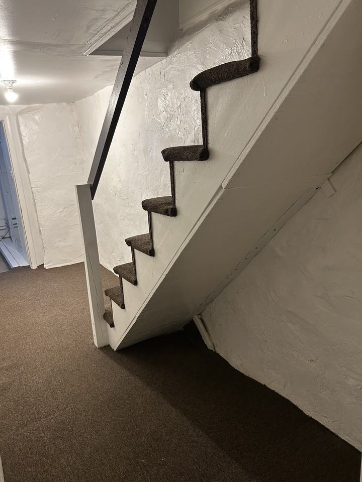 2537 S Lloyd St #1 - Photo 5 of 18