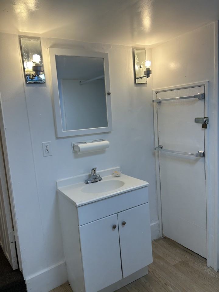 2537 S Lloyd St #1 - Photo 7 of 18