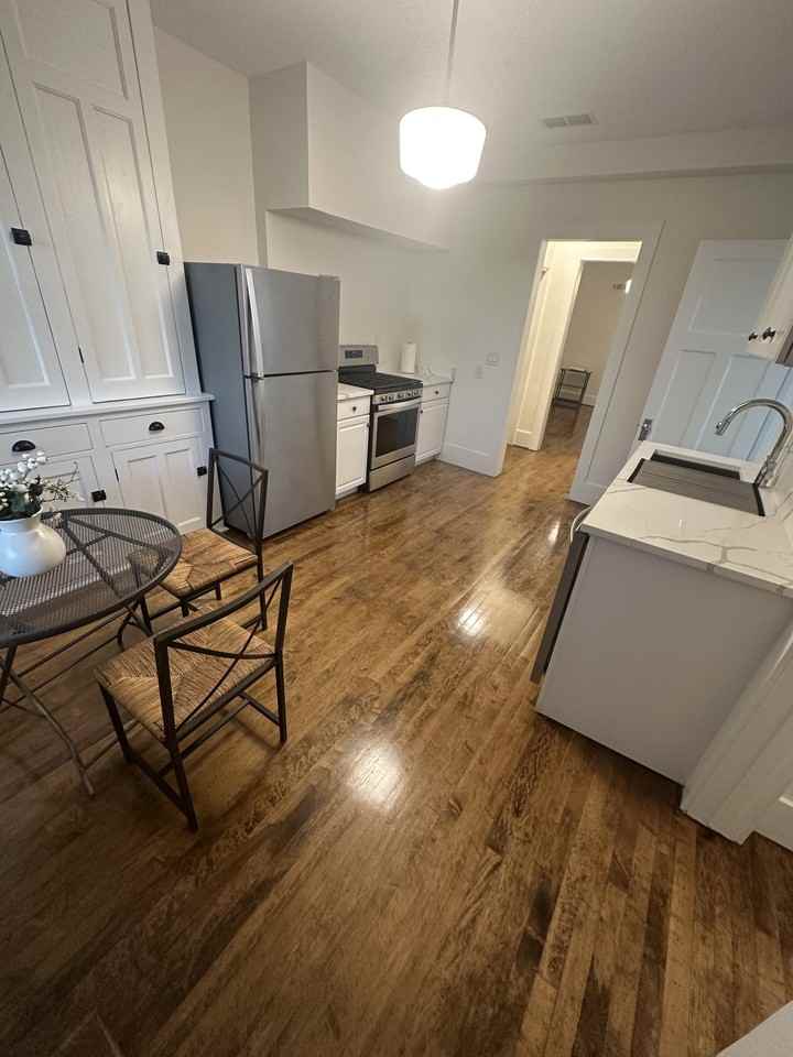 412 Pleasant St #418-1-2 - Photo 5 of 40