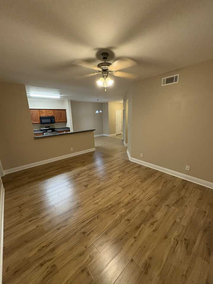 3323 Town Creek Cir #NA - Photo 4 of 10