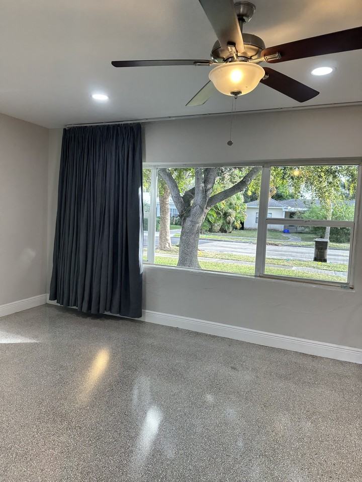 259 Bloomfield Dr #NA - Photo 7 of 16