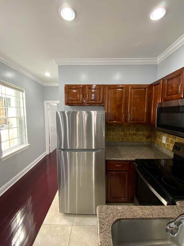 2207 N 18th St #NA - Photo 4 of 50