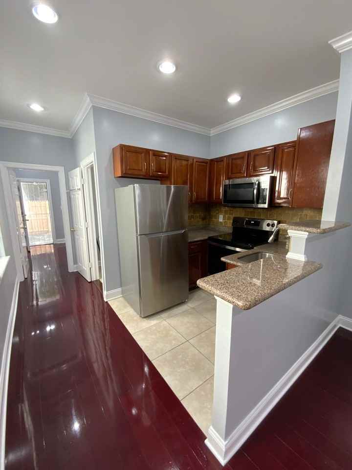 2207 N 18th St #NA - Photo 5 of 50