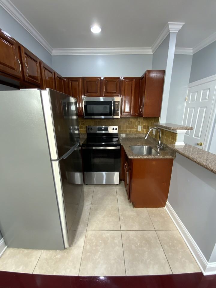 2207 N 18th St #NA - Photo 6 of 50