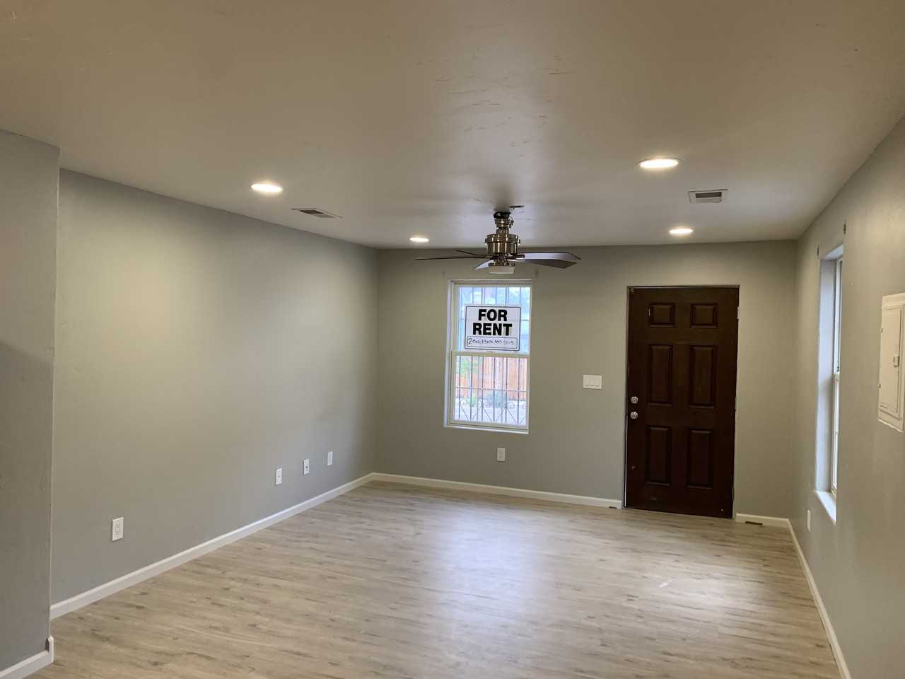 508 Coal Ave Se - Photo 4 of 14