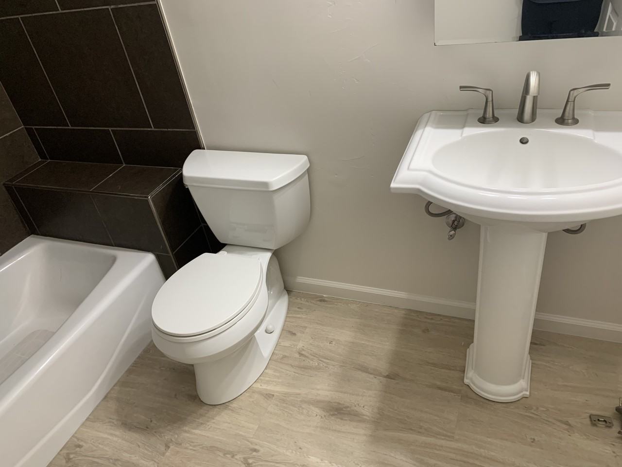 508 Coal Ave Se - Photo 5 of 14