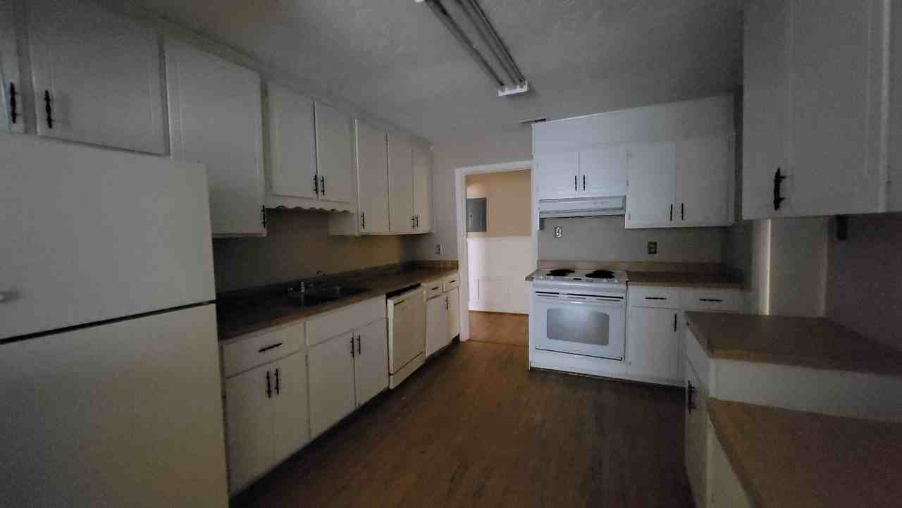 414 West Third Street - Photo 6 of 12