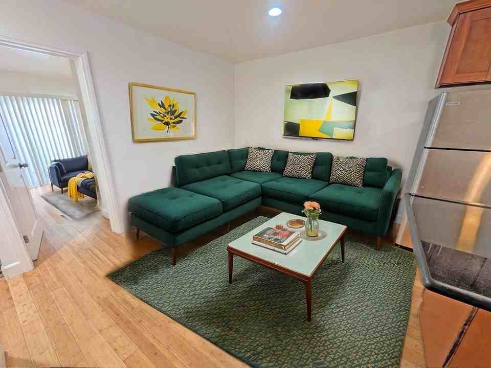 1010 North Wilton Place #2 - Photo 2 of 8