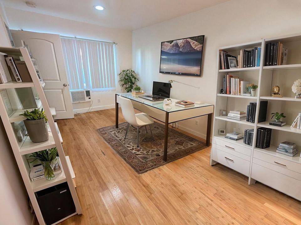 1010 North Wilton Place #2 - Photo 4 of 8