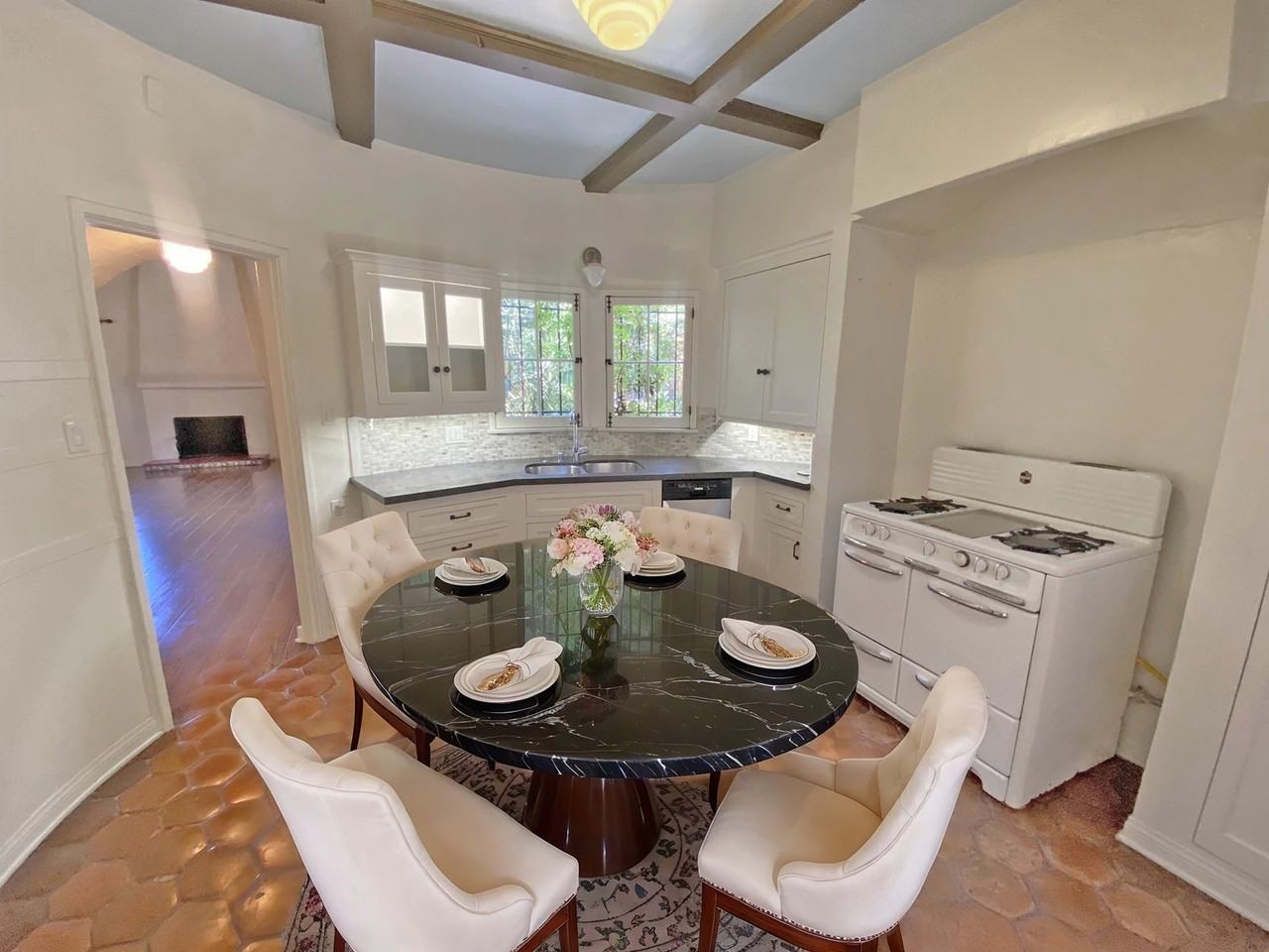 1150 North Curson Avenue #1 - Photo 4 of 13