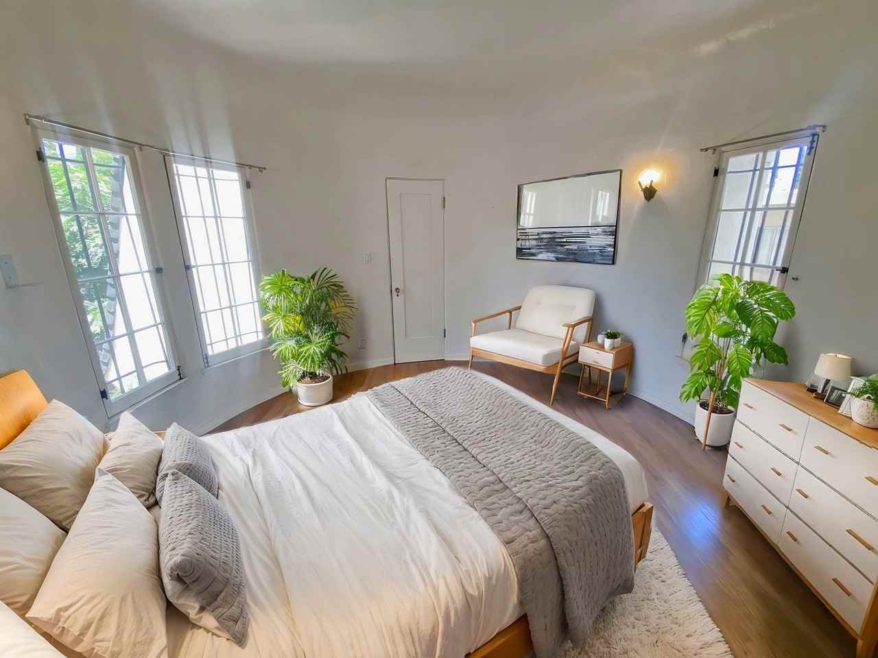 1150 North Curson Avenue #1 - Photo 5 of 13