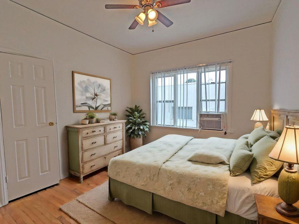 1200 North Gardner Street #5 - Photo 7 of 14