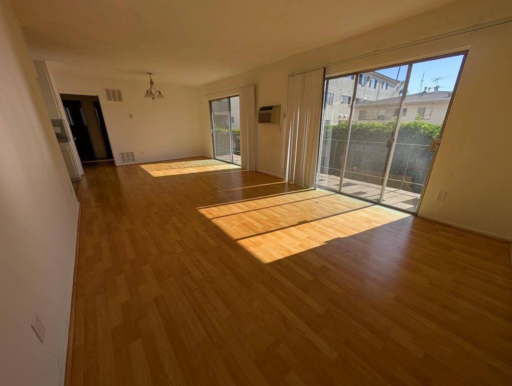 1338 North Gardner Street #5 - Photo 7 of 19