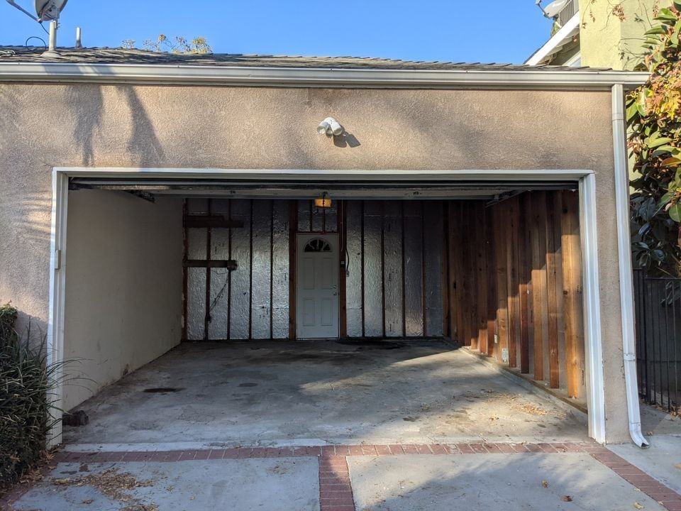 14641 Moorpark Street #1 - Photo 5 of 18