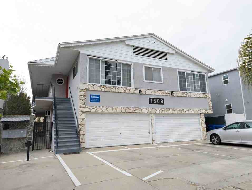 1509 South Orange Grove Avenue #1 - Photo 4 of 12