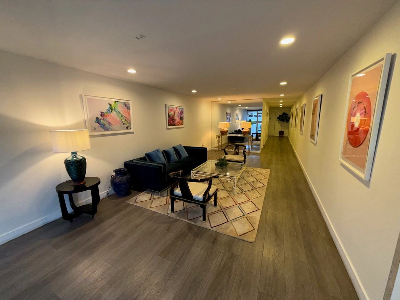 1541 North Hayworth Avenue #102 - Photo 5 of 28