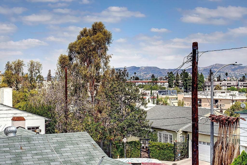 2564 West 5th Street #2564 - Photo 3 of 11