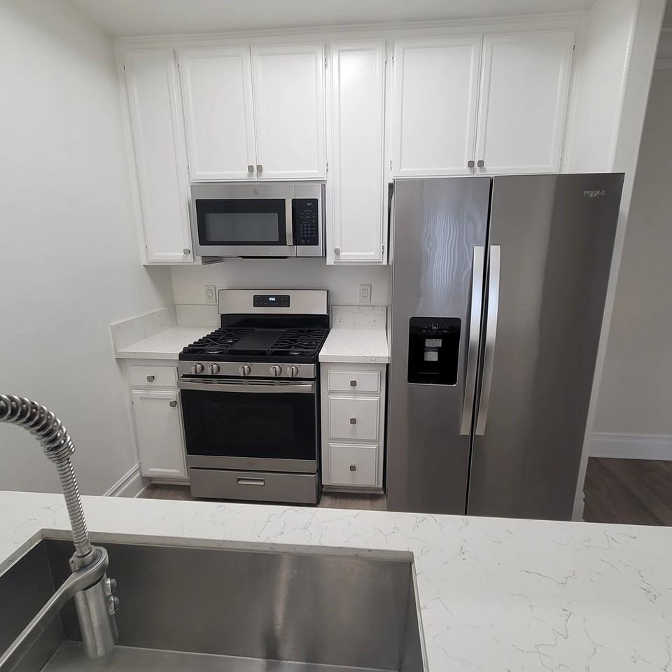 2669 South Barrington Avenue #108 - Photo 4 of 14