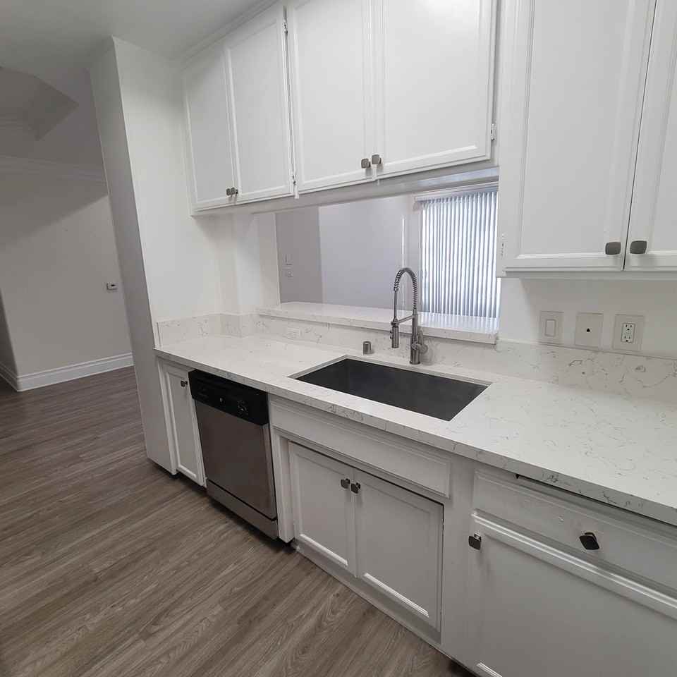 2669 South Barrington Avenue #108 - Photo 5 of 14