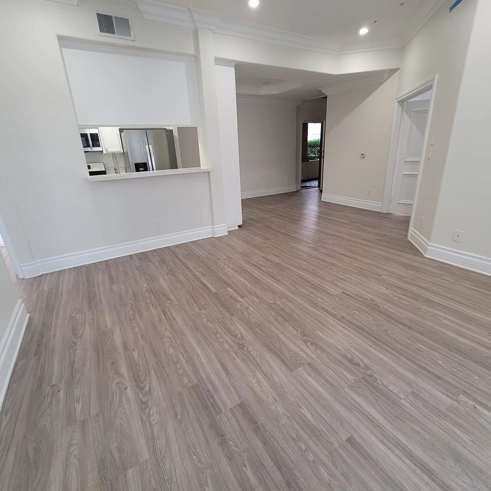 2669 South Barrington Avenue #108 - Photo 7 of 14