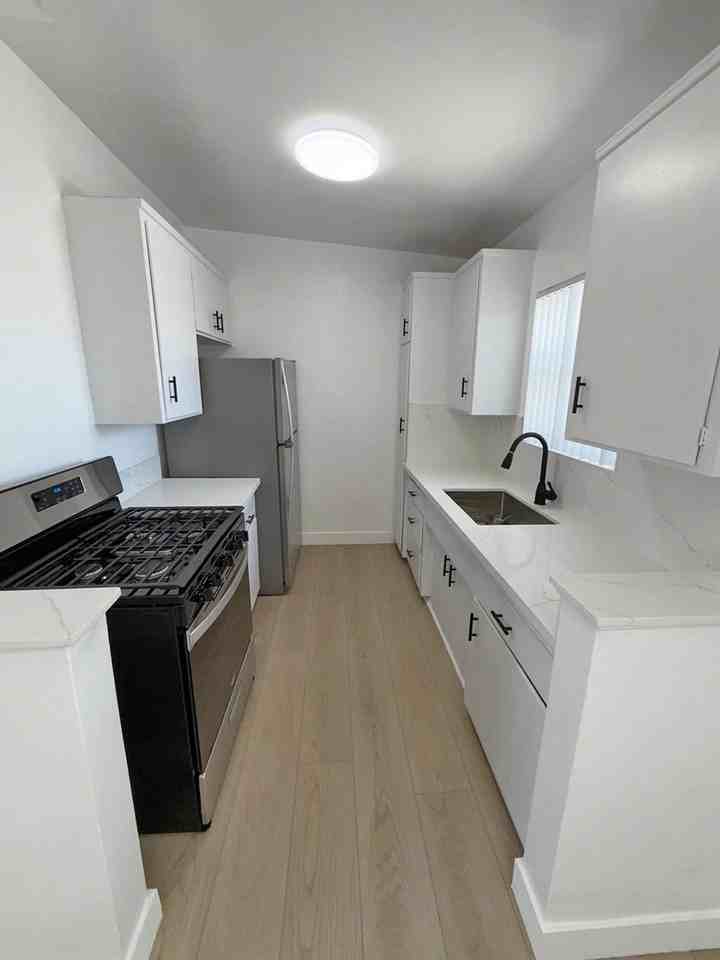 3630 Westwood Boulevard #10 - Photo 6 of 10