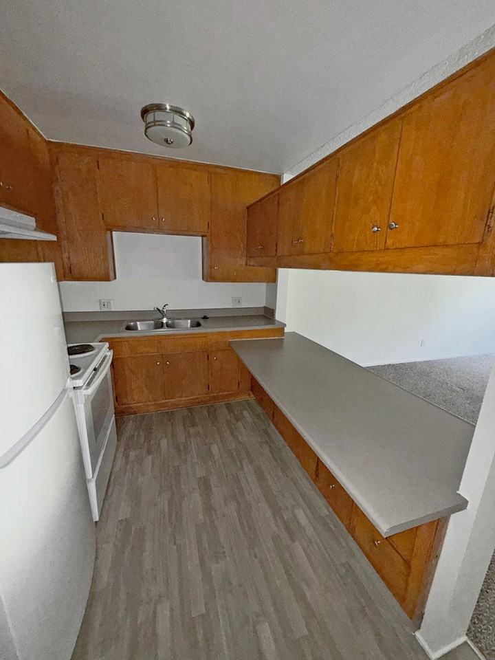 415 Cedar Avenue #S - Photo 6 of 11