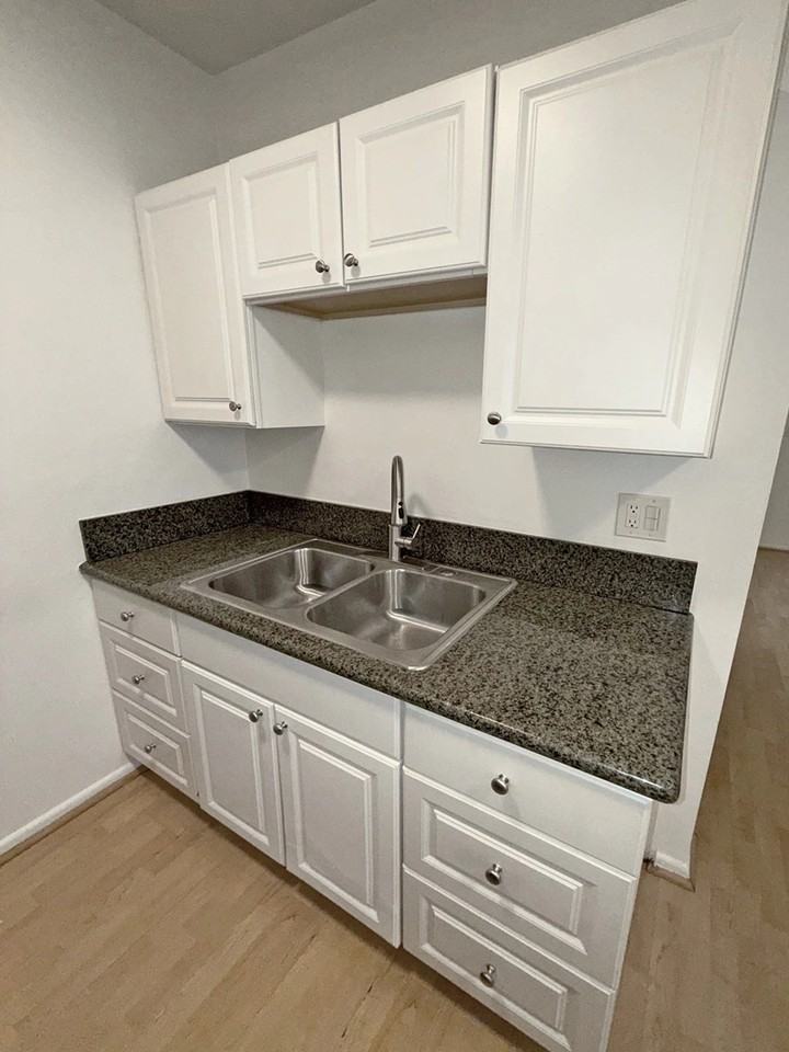 1248 North Las Palmas Avenue #9 - Photo 6 of 9