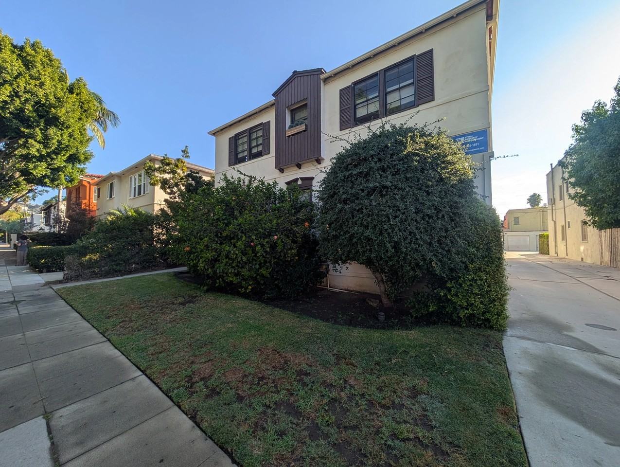 842 North Sweetzer Avenue #84210 - Photo 2 of 12