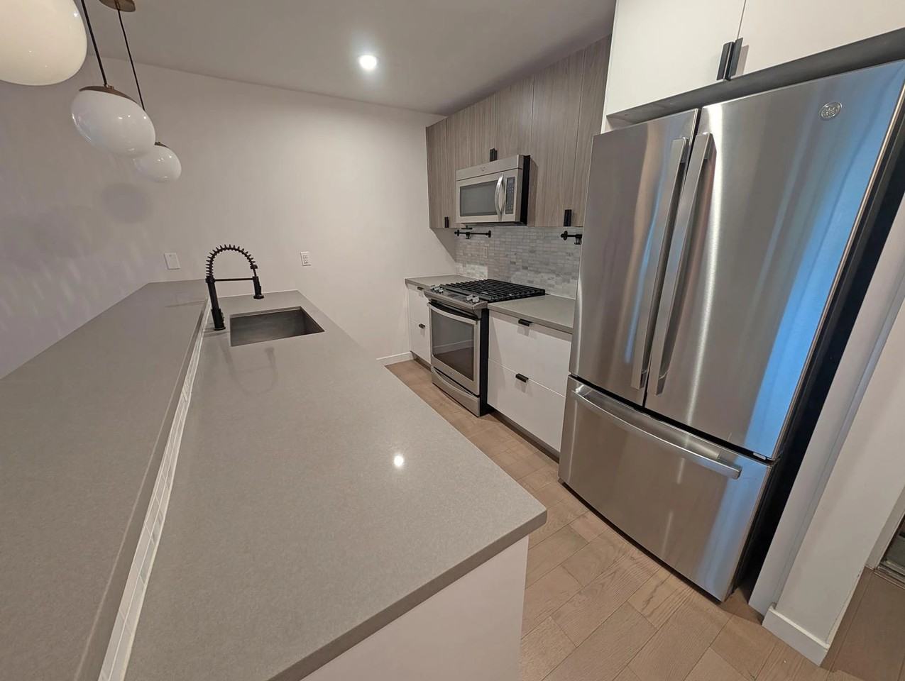 850 2nd Street #201 - Photo 6 of 16