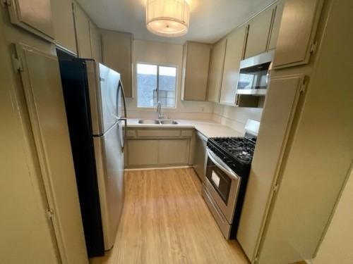 3626 Clarington Avenue #103 - Photo 3 of 11