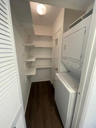 924 3rd Street #301 - Photo 7 of 14