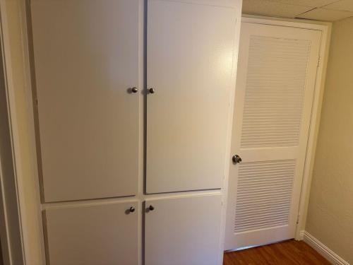 18144 Burbank Boulevard #2X2 - Photo 7 of 19