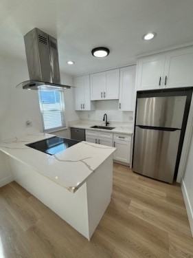 1801 East 15th Street #2X1 - Photo 3 of 10