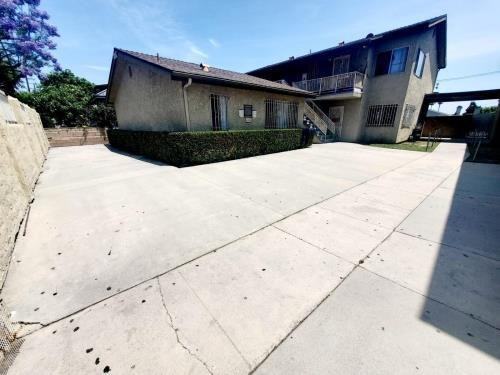 1930 West Jefferson Boulevard #1X1 - Photo 2 of 22