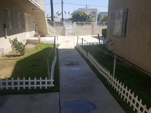 1930 West Jefferson Boulevard #1X1 - Photo 7 of 22