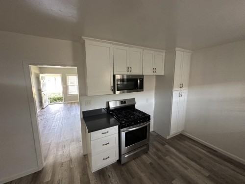 647 East Birch Street #1X1 - Photo 5 of 9