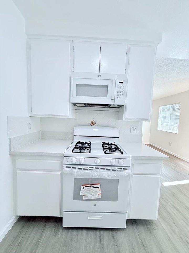 8816 Laurel Canyon Boulevard #44 - Photo 7 of 10