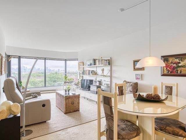 Rue Berlioz #601 - Photo 3 of 17