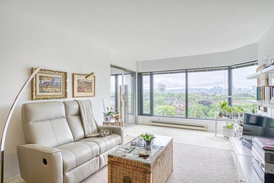 Rue Berlioz #601 - Photo 2 of 17