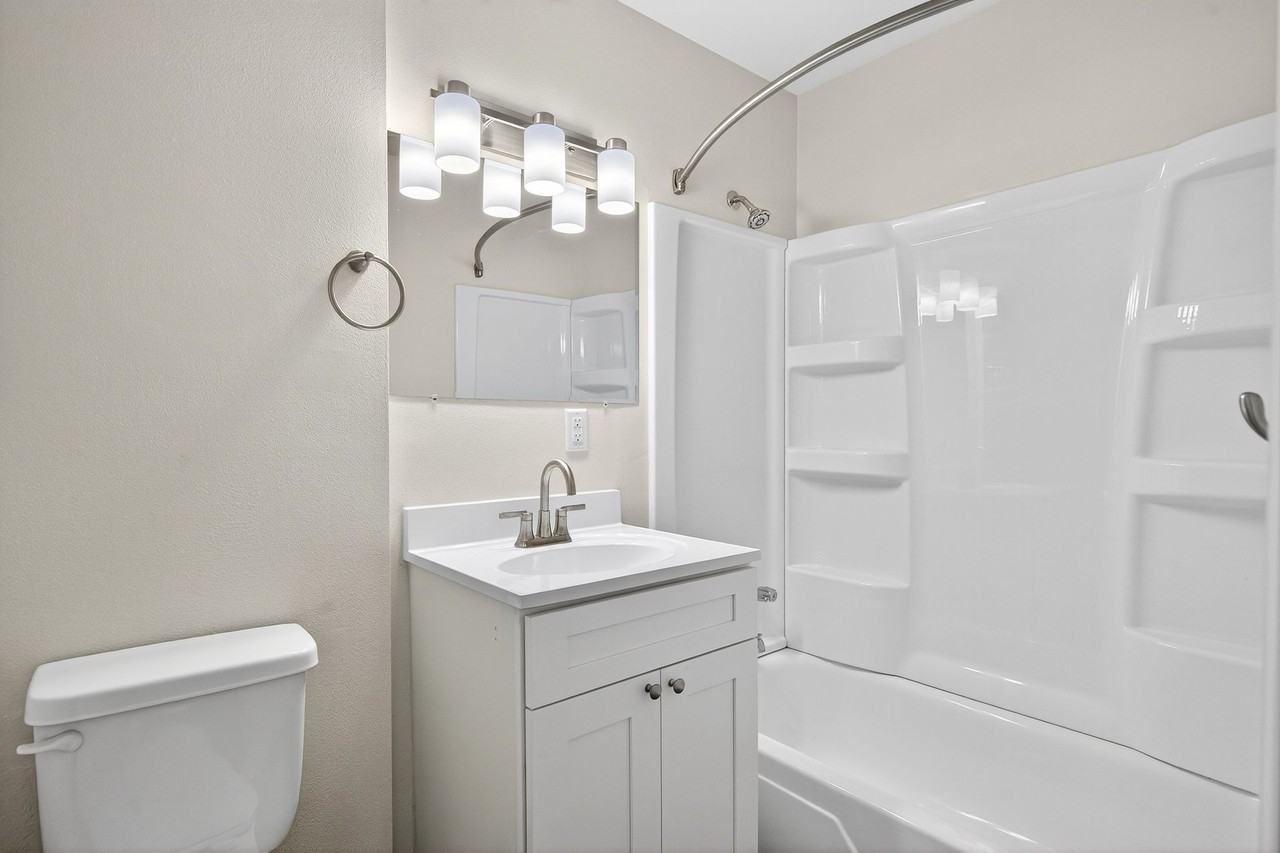 96 East Apartments - Photo 6 of 15