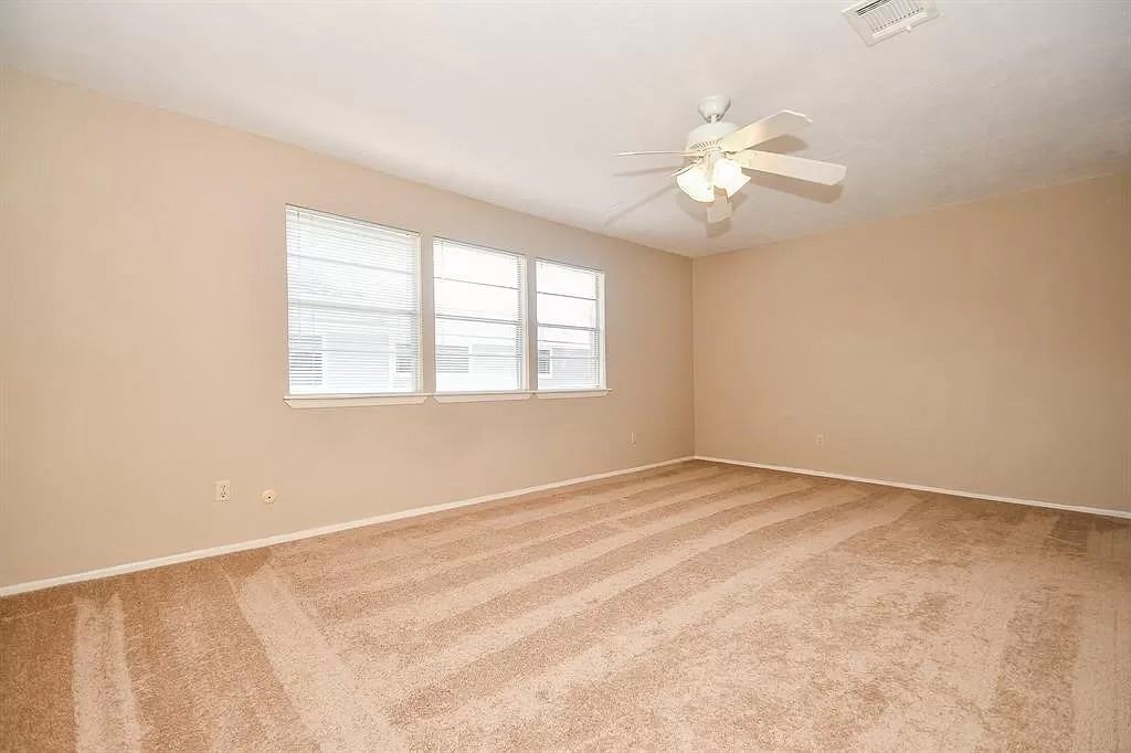 10807 Sugar Hill Dr #NA - Photo 3 of 32
