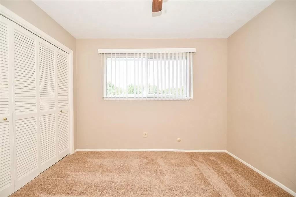 10807 Sugar Hill Dr #NA - Photo 6 of 32