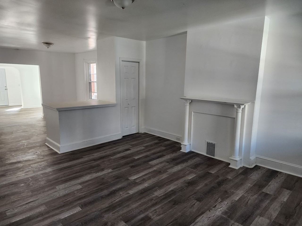 2408 N West St - Photo 2 of 26