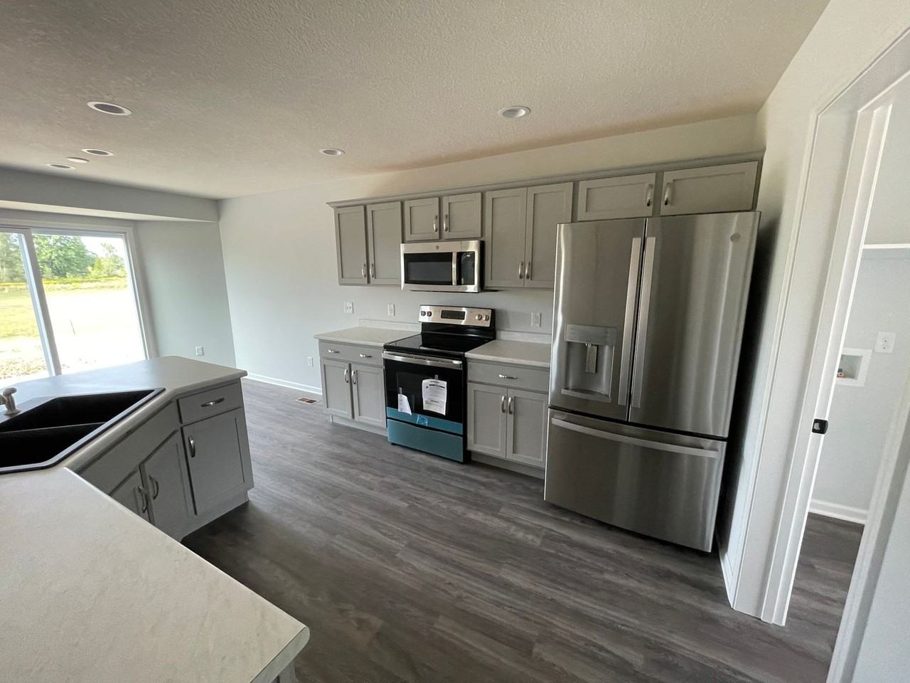 1646 Teniente Court - Photo 4 of 26