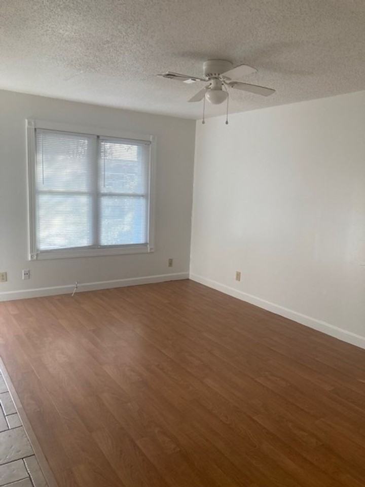 2809 54th Ave - Photo 2 of 13