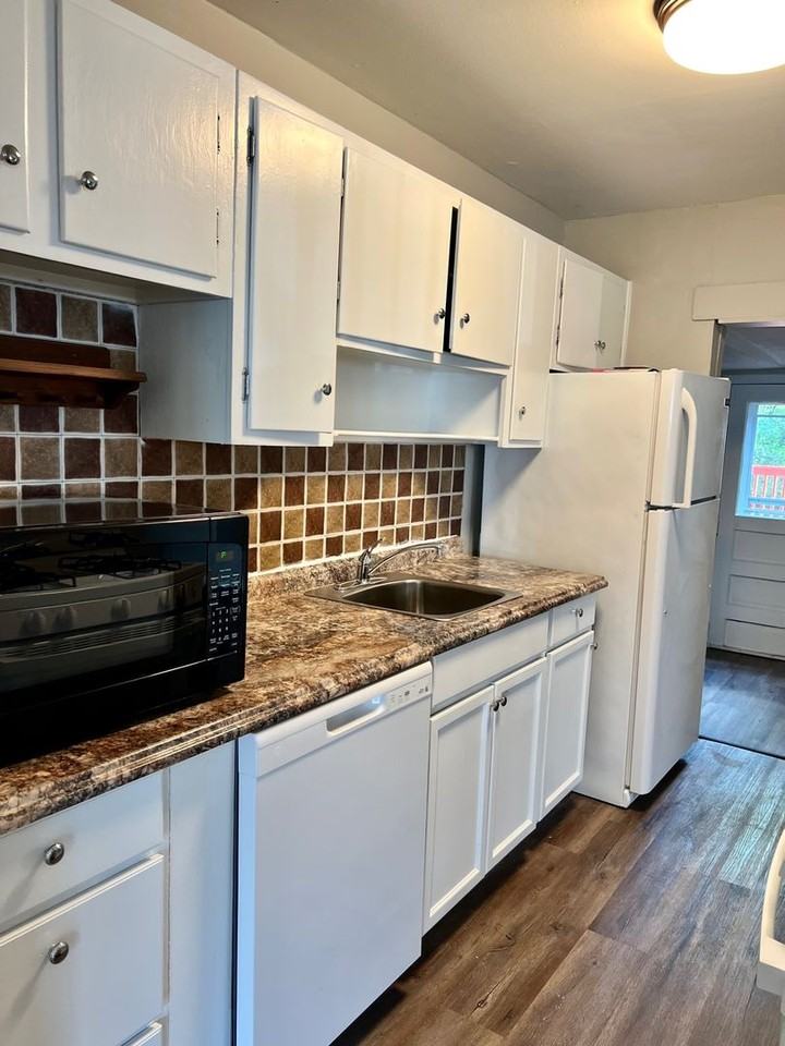 3271 Rinda Lane - Photo 3 of 10