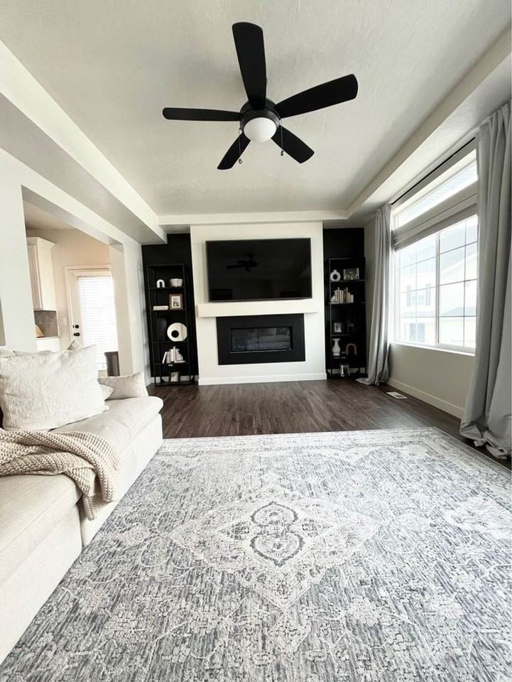 139 East Polaris Drive - Photo 2 of 25