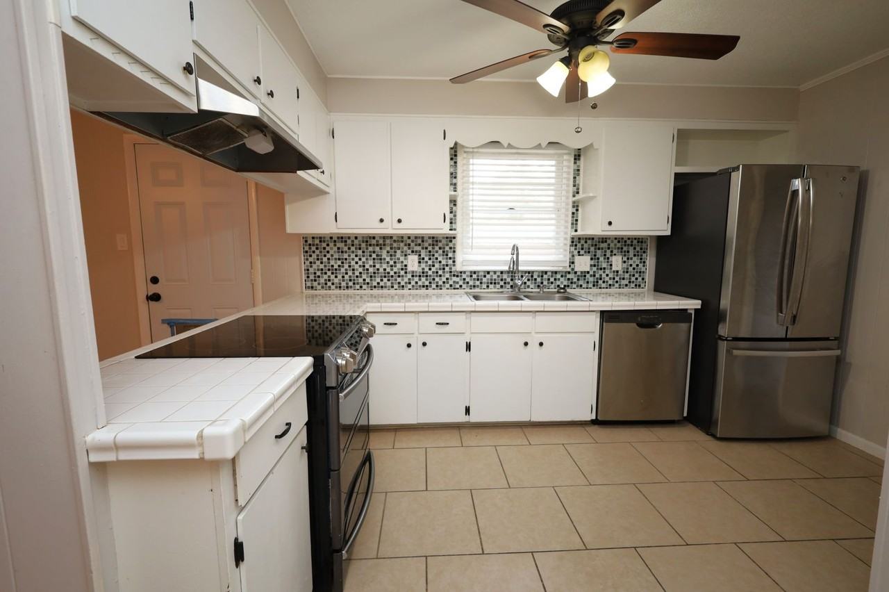 1104 Kimberly Drive - Photo 6 of 15