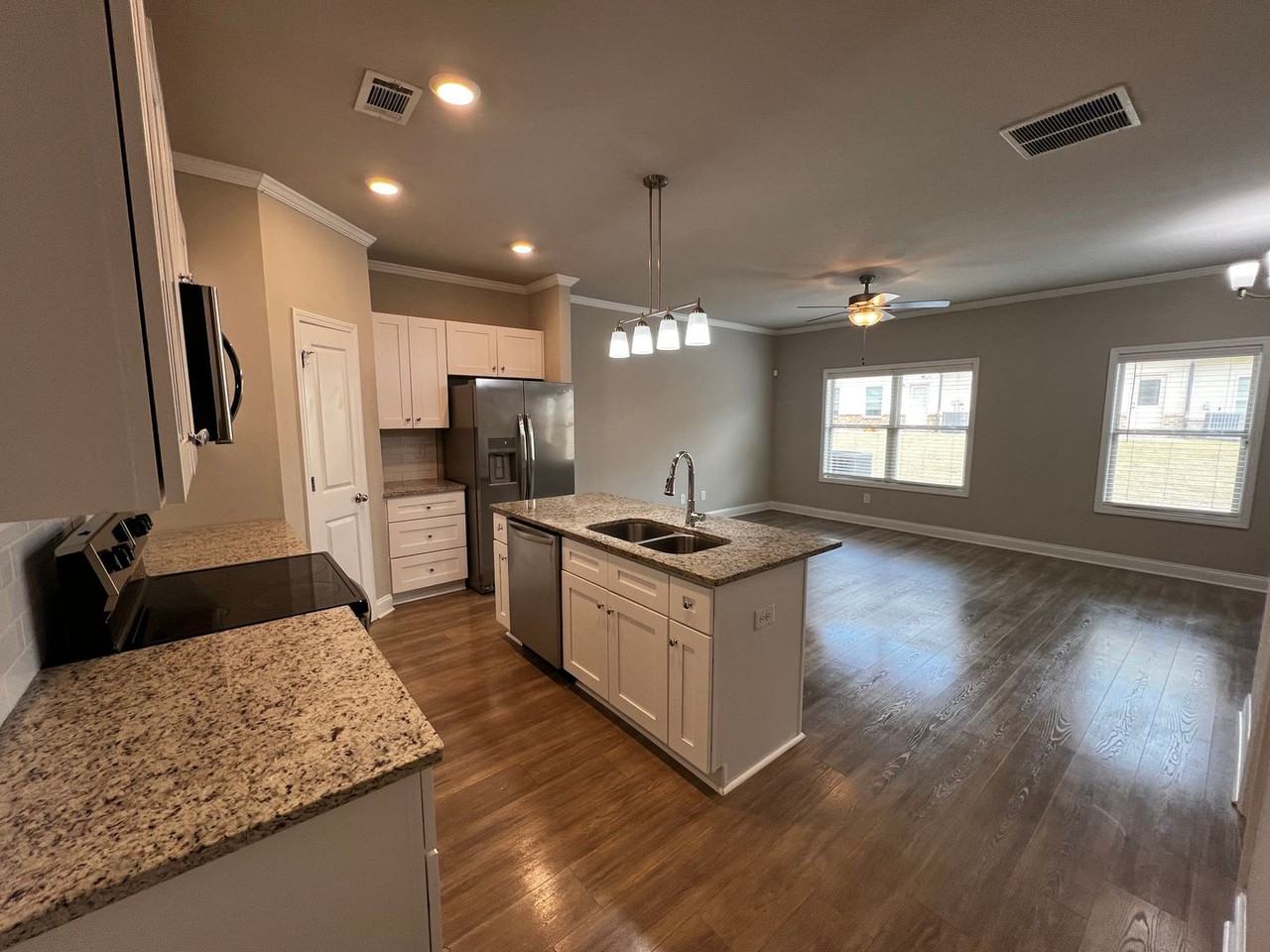 34 Dewey Rd - Photo 5 of 9